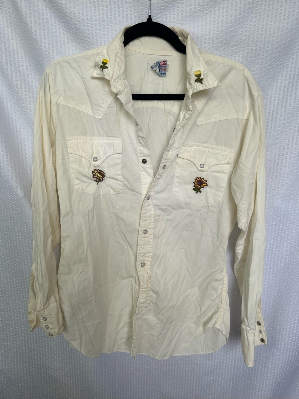 Vintage Levi's Authentic Western Wear Embroidered Floral Shirt Size 15.5 33